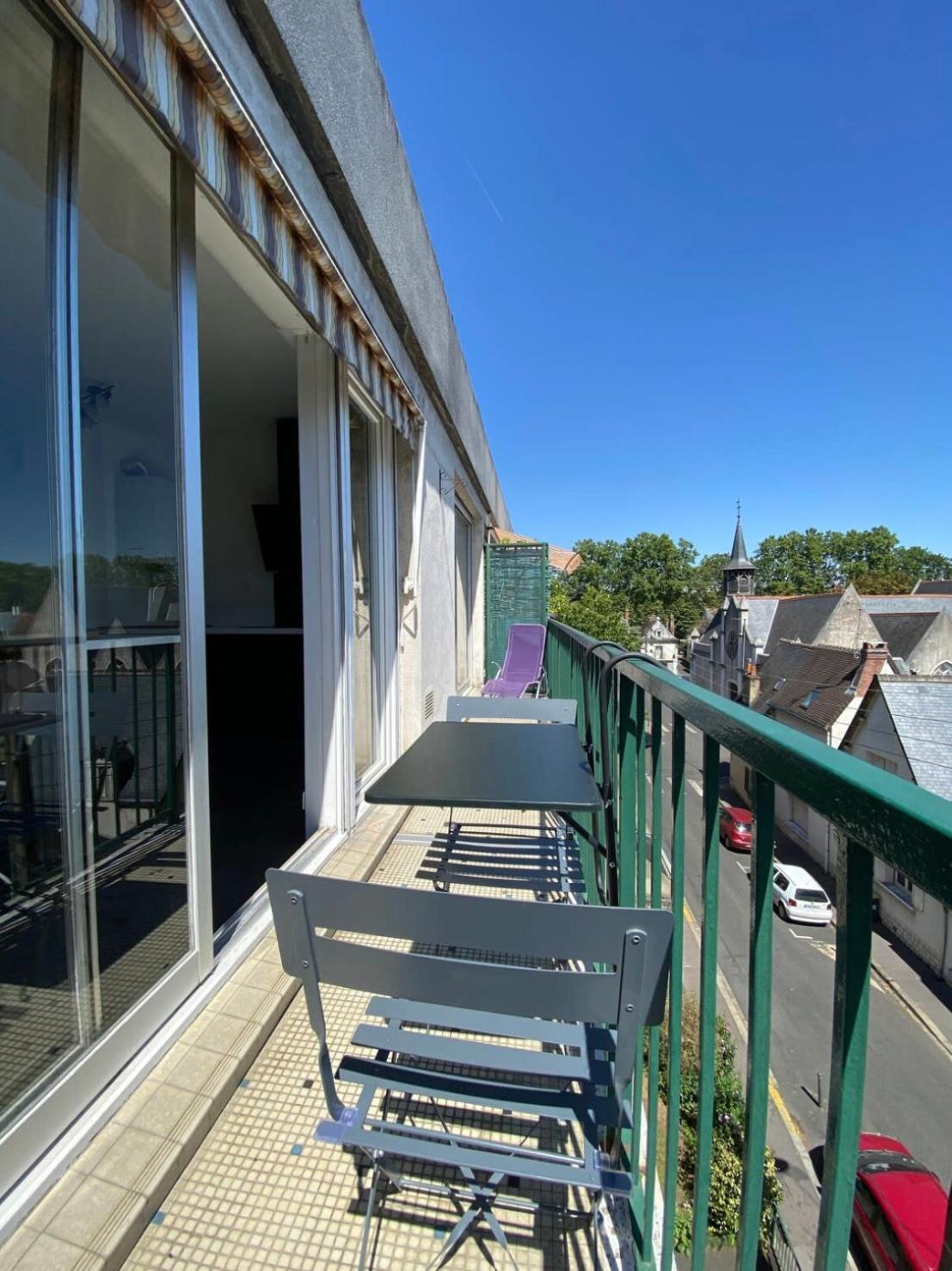 Vue Sur Les Toits De Tours Apartment Luaran gambar